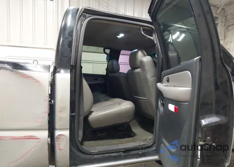 2003 Chevrolet Silverado 2500Hd Ls из США, поврежденный, VIN 1GCHK23133F164096